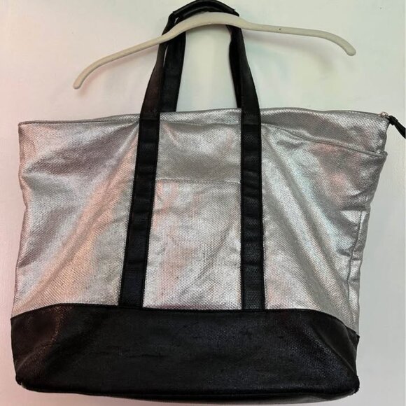 New Victoria’s Secret Metallic Weekender Tote Bag - Picture 3 of 5